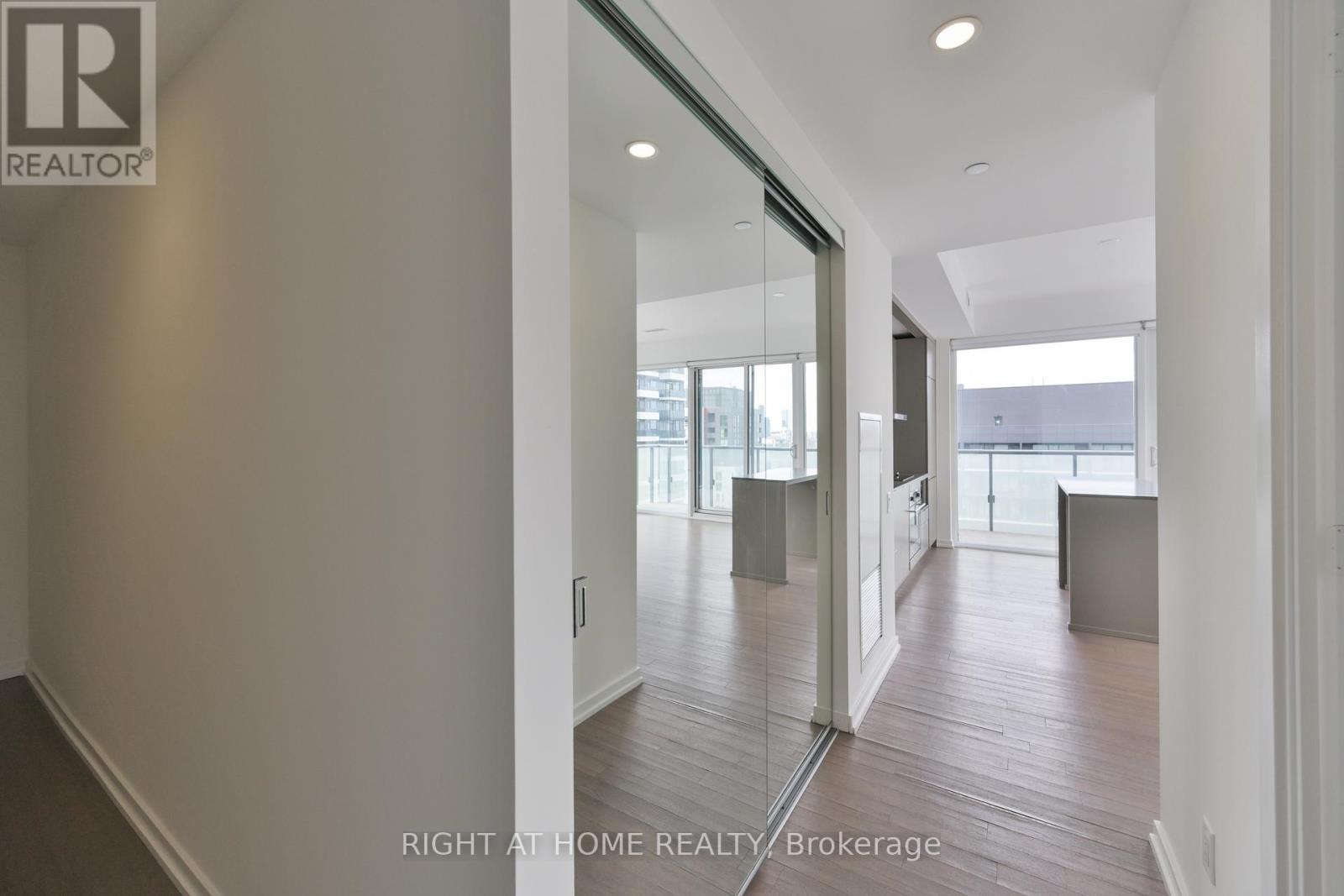 3903 - 101 Peter Street W, Toronto, Ontario  M5V 0G6 - Photo 4 - C13237160
