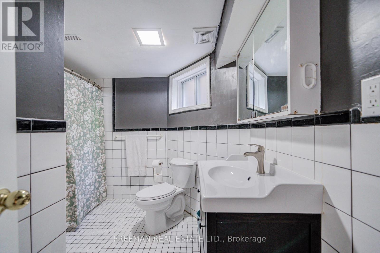 224 Lippincott Street, Toronto, Ontario  M5S 2P5 - Photo 31 - C13237174
