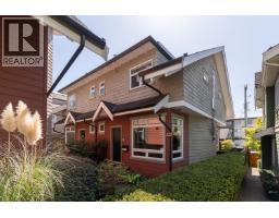 227 E 17 STREET, North Vancouver, British Columbia