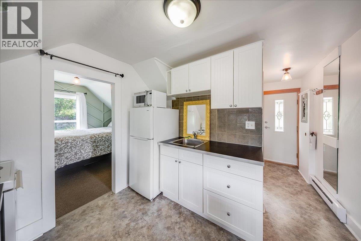 542 Spokane Street, Trail, British Columbia  V1R 3V8 - Photo 30 - 10389888