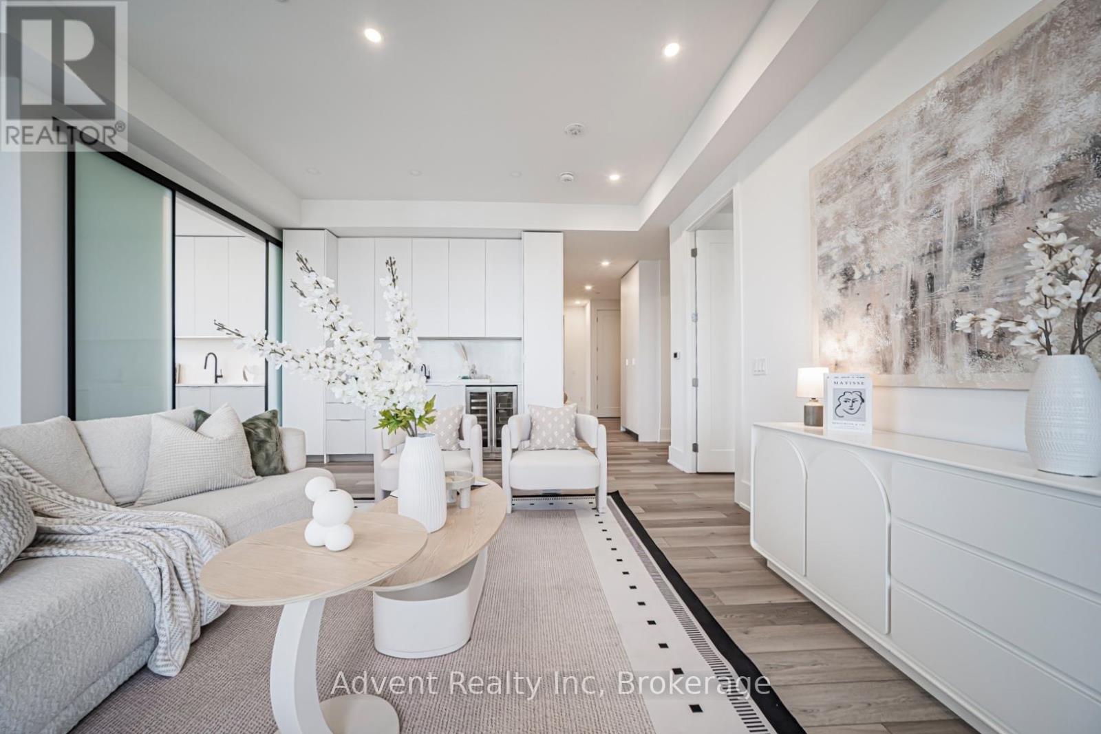 Ph01 - 8 Cedarland Drive, Markham, Ontario  L6G 0H4 - Photo 7 - N13234934