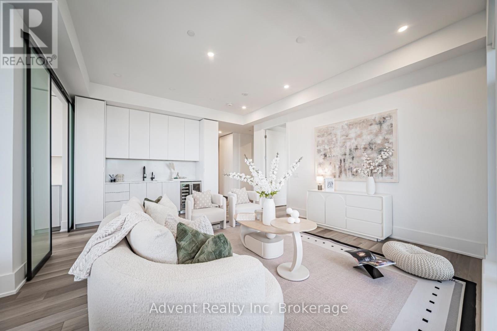 Ph01 - 8 Cedarland Drive, Markham, Ontario  L6G 0H4 - Photo 8 - N13234934