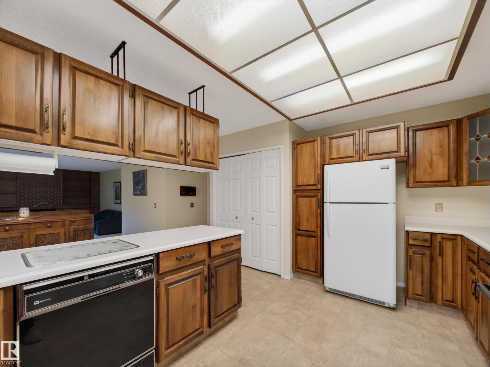 70 Woodstock Dr, Sherwood Park, Alberta  T8A 4C3 - Photo 13 - E4491553