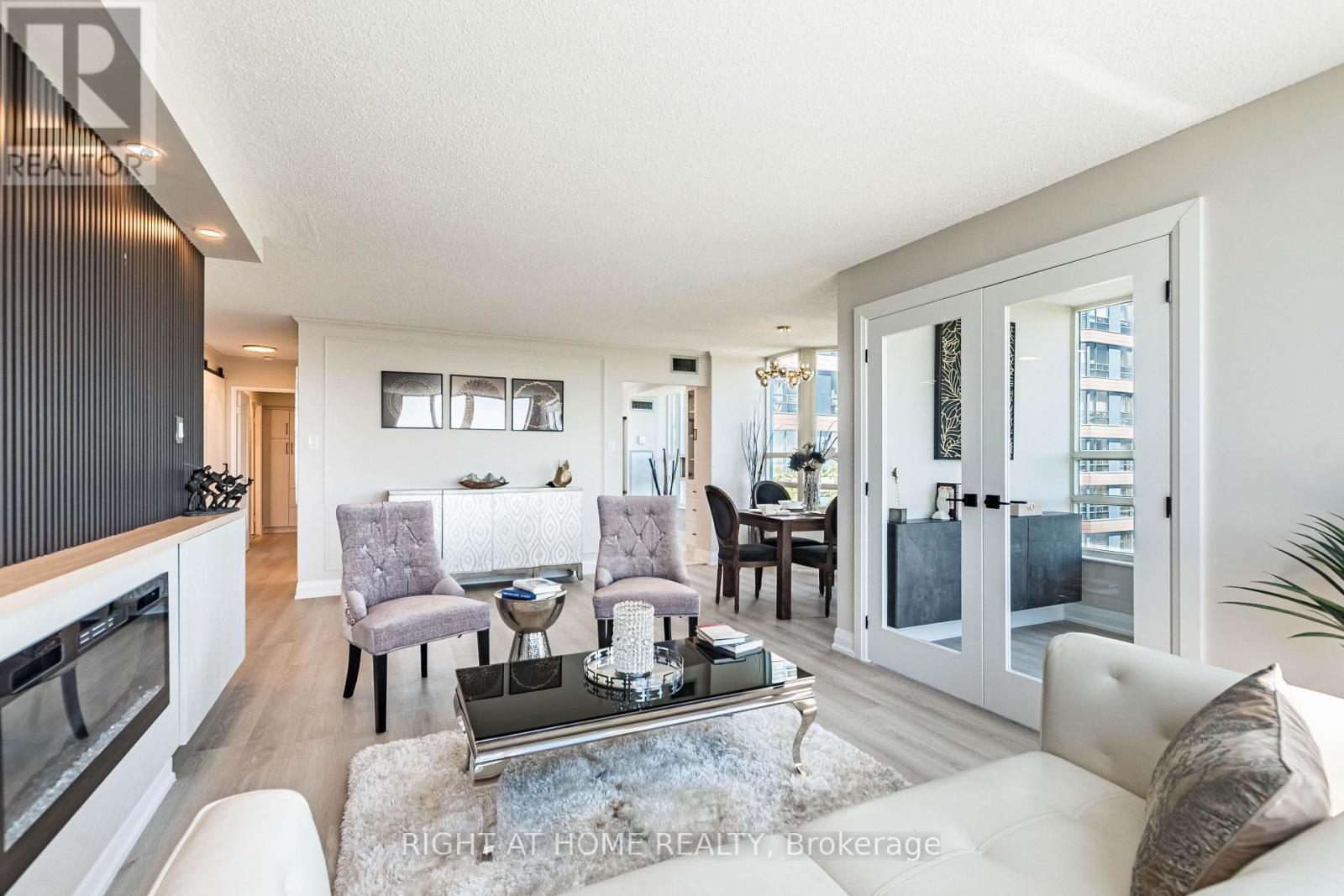 704 - 250 Webb Drive, Mississauga, Ontario  L5B 3Z4 - Photo 11 - W13205818
