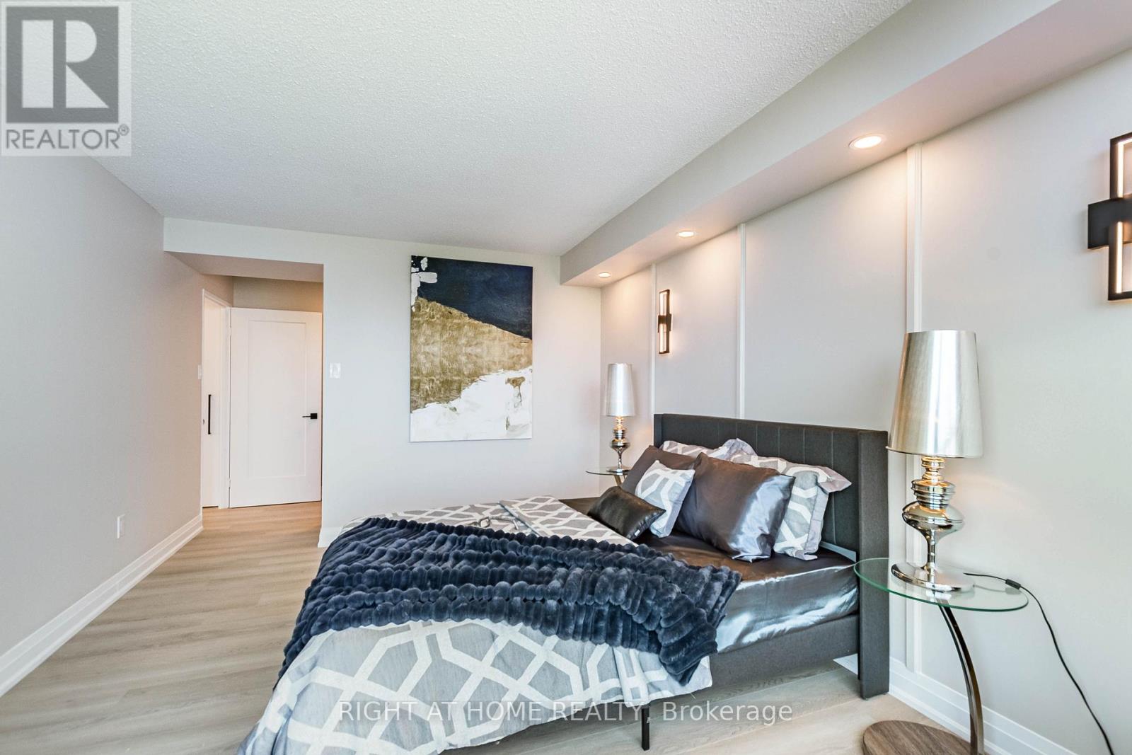 704 - 250 Webb Drive, Mississauga, Ontario  L5B 3Z4 - Photo 26 - W13205818