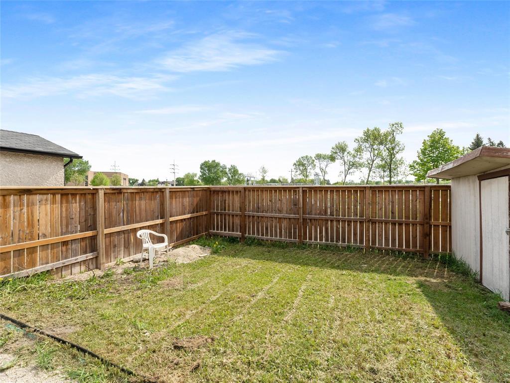 7 Fairgrove Bay, Winnipeg, Manitoba  R2R 1C9 - Photo 30 - 202612391