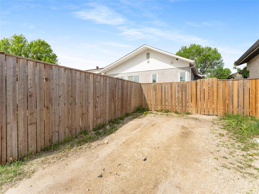 7 Fairgrove Bay, Winnipeg, Manitoba  R2R 1C9 - Photo 34 - 202612391