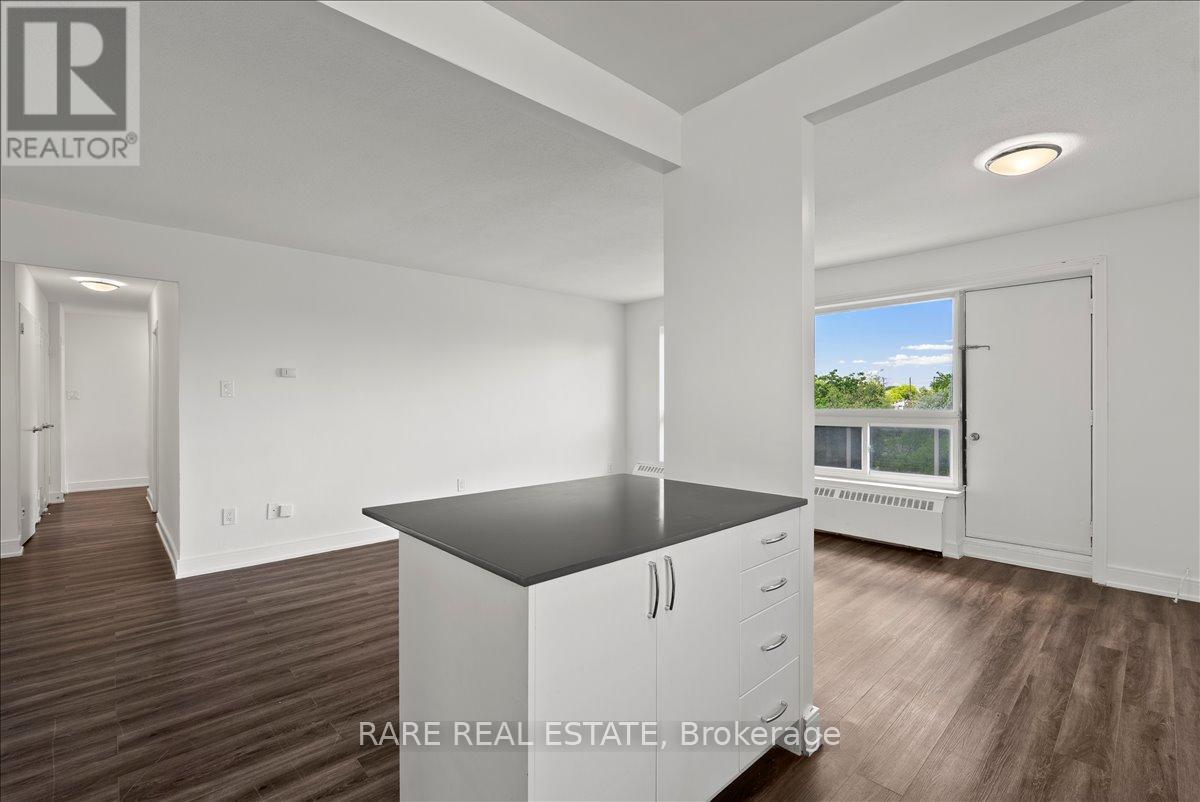 419 - 10 Garfella Drive, Toronto, Ontario  M9V 2E9 - Photo 11 - W13237134