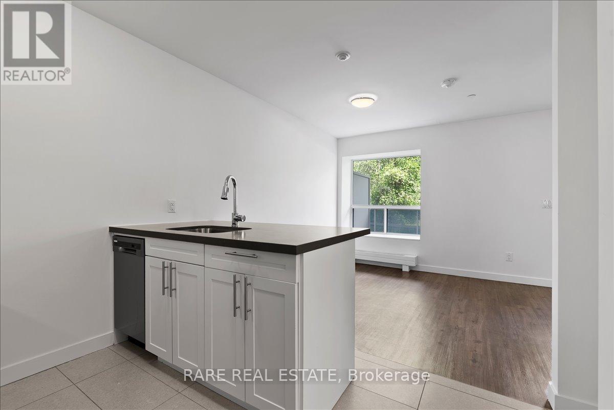 106 - 10 Garfella Drive, Toronto, Ontario  M9V 2E9 - Photo 3 - W13237192