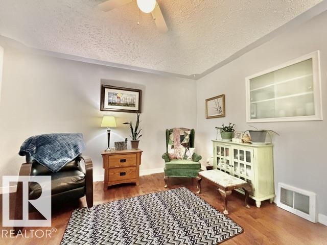 5611 51 Av, Camrose, Alberta  T4V 0W3 - Photo 9 - E4491255