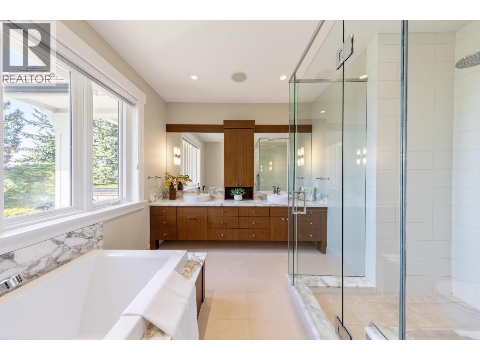 2645 Rosebery Avenue, West Vancouver, British Columbia  V7V 3A3 - Photo 20 - R3131828