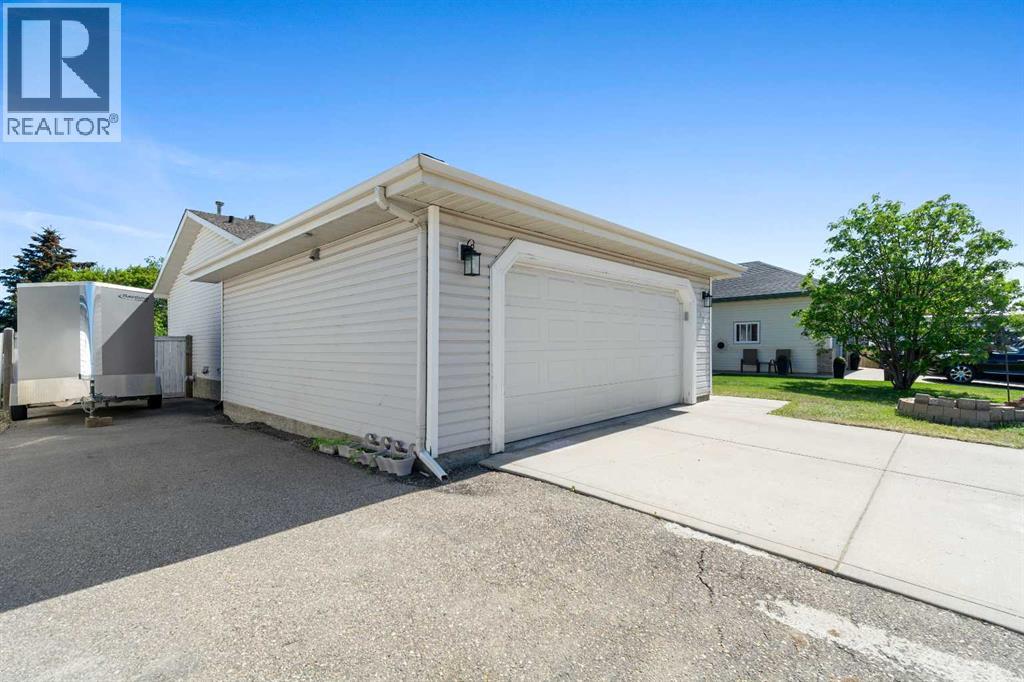 7701 106a Street, Grande Prairie, Alberta  T8W 2H8 - Photo 3 - A2316636