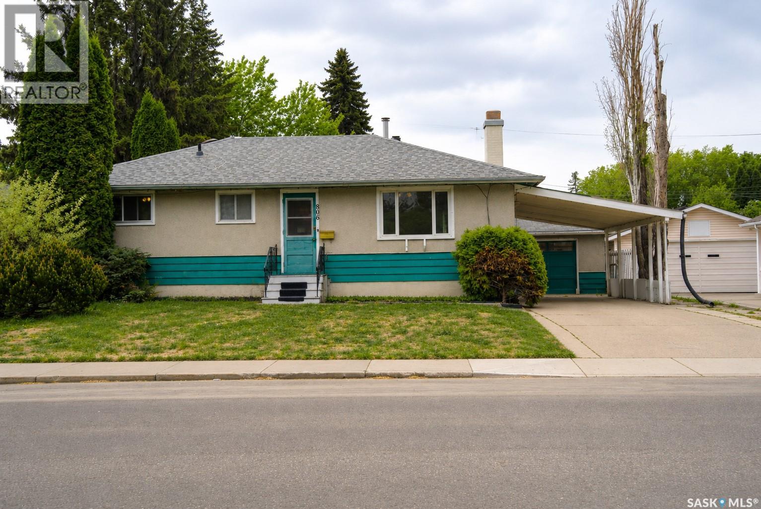 806 Cascade Street, Saskatoon, Saskatchewan  S7J 0M7 - Photo 2 - SK037735