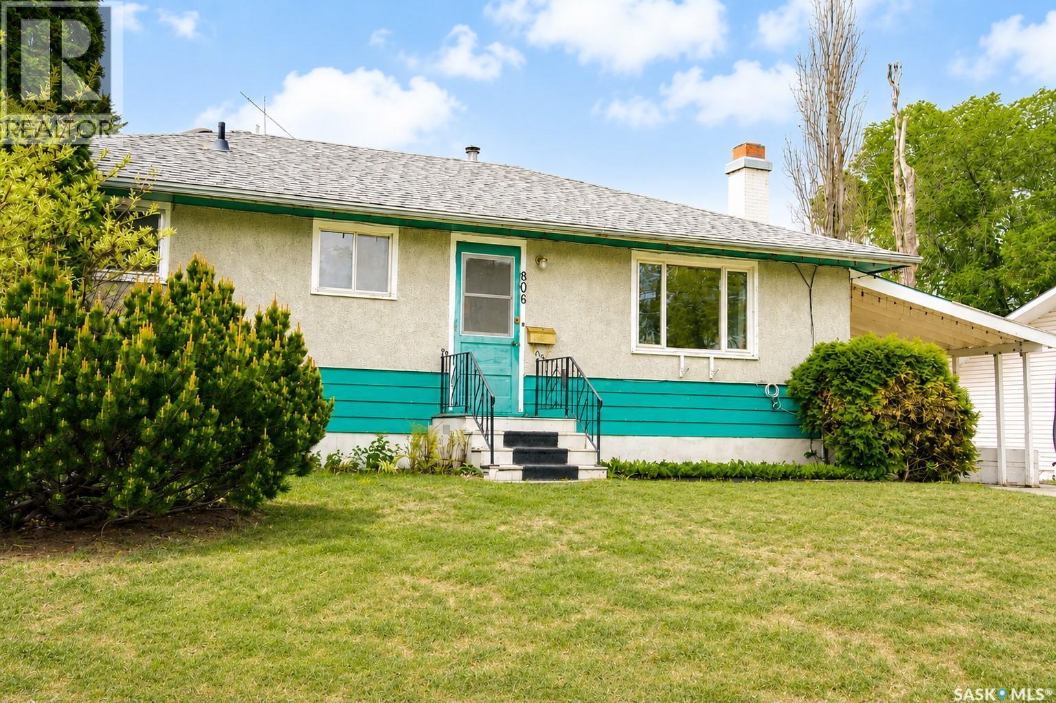 806 Cascade Street, Saskatoon, Saskatchewan  S7J 0M7 - Photo 3 - SK037735