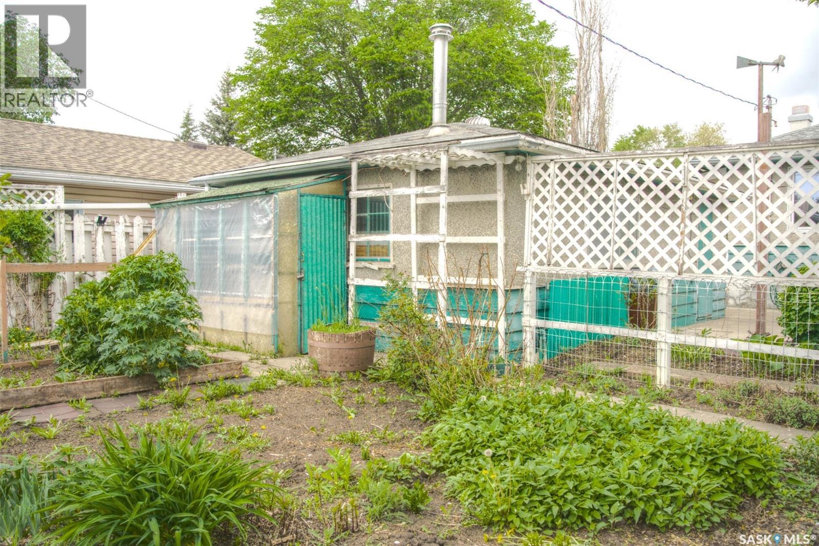 806 Cascade Street, Saskatoon, Saskatchewan  S7J 0M7 - Photo 38 - SK037735