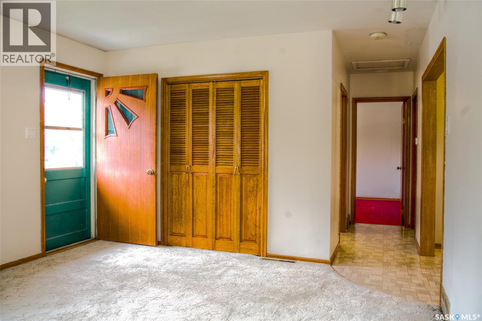 806 Cascade Street, Saskatoon, Saskatchewan  S7J 0M7 - Photo 6 - SK037735