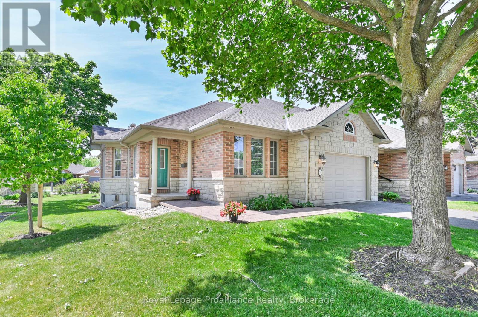 10 - 25 Heartwood Drive, Belleville, Ontario  K8P 5M2 - Photo 2 - X13237250