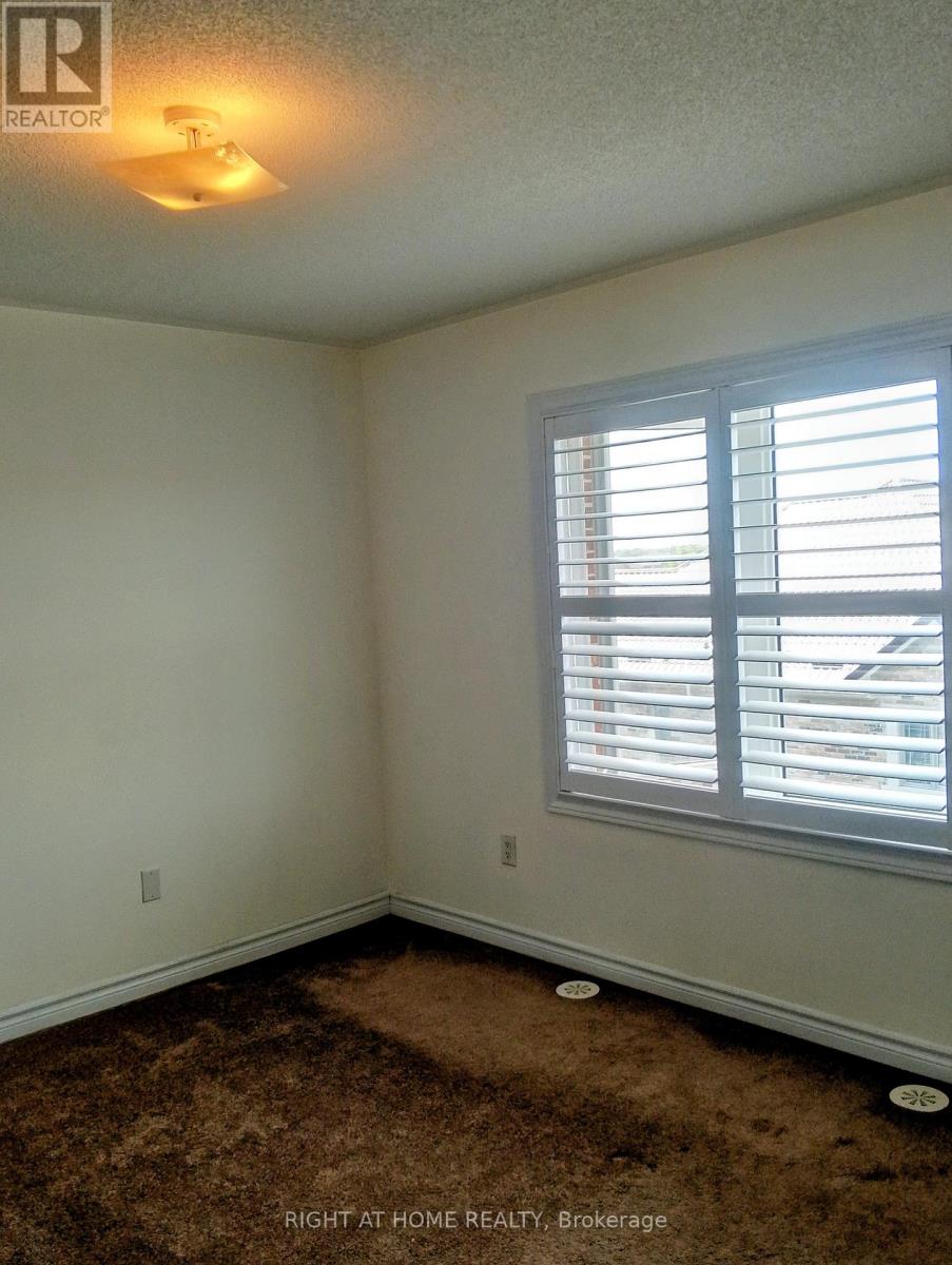 4 - 32 Aspen Hills Road, Brampton, Ontario  L6Y 6E4 - Photo 16 - W13223980