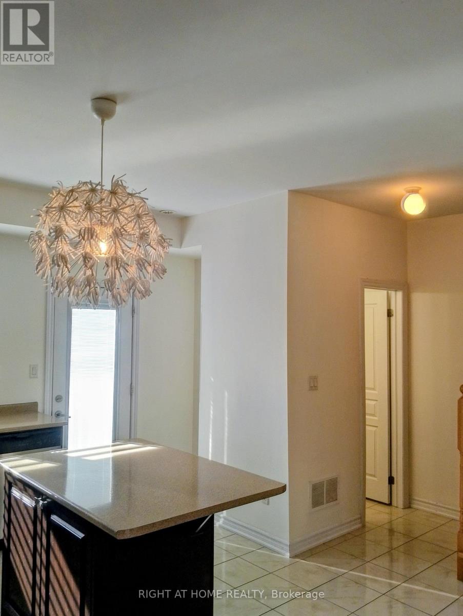 4 - 32 Aspen Hills Road, Brampton, Ontario  L6Y 6E4 - Photo 6 - W13223980