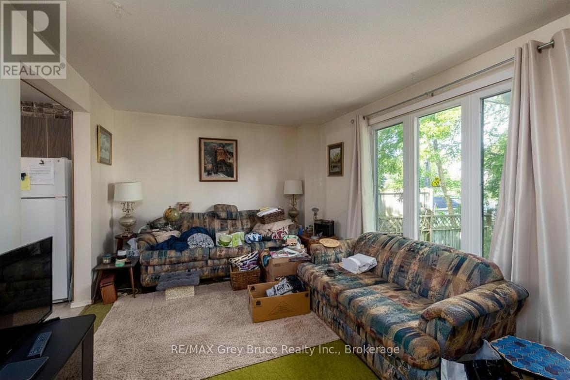 1068 11th Street E, Owen Sound, Ontario  N4K 5V6 - Photo 13 - X13237214