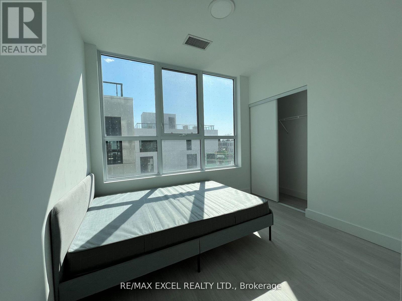 211 - 6 Greenbriar Road, Toronto, Ontario  M2K 1B5 - Photo 17 - C13237278