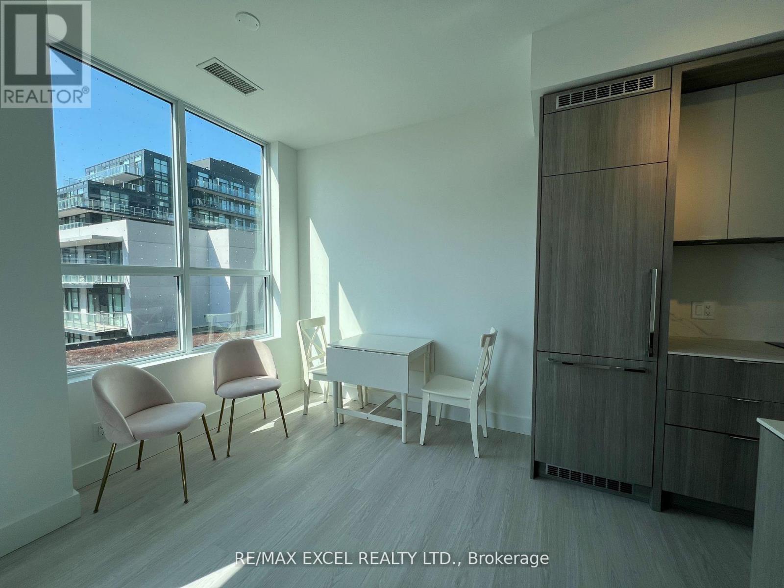 211 - 6 Greenbriar Road, Toronto, Ontario  M2K 1B5 - Photo 7 - C13237278