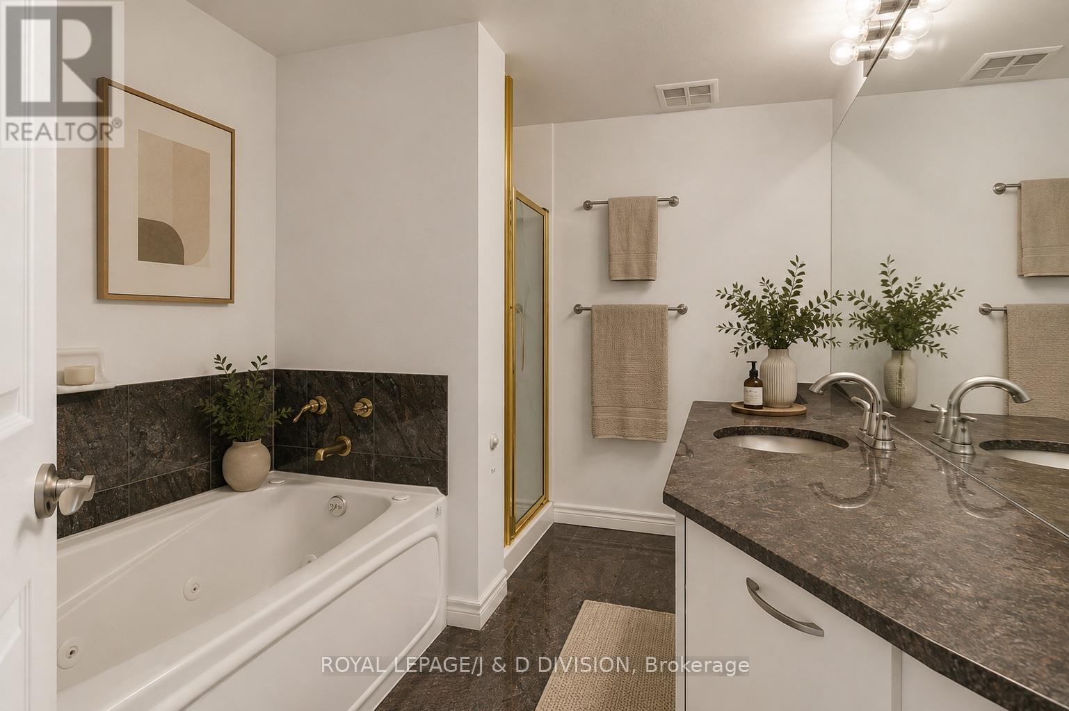 Uph9 - 55 Bloor Street E, Toronto, Ontario  M4W 3W6 - Photo 13 - C13237316