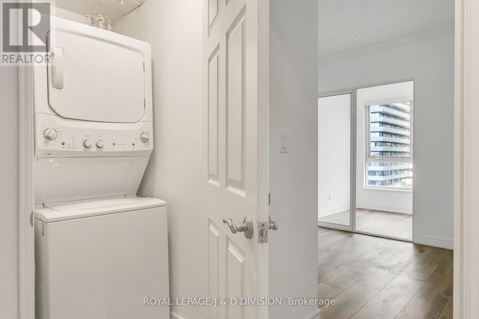 Uph9 - 55 Bloor Street E, Toronto, Ontario  M4W 3W6 - Photo 20 - C13237316
