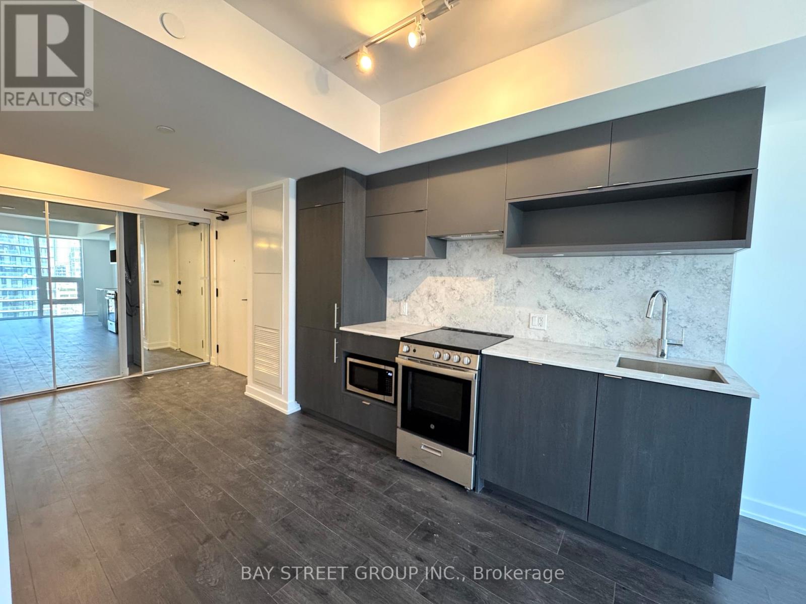 2815 - 100 Queen Street E, Toronto, Ontario  M5C 0B5 - Photo 3 - C13237370