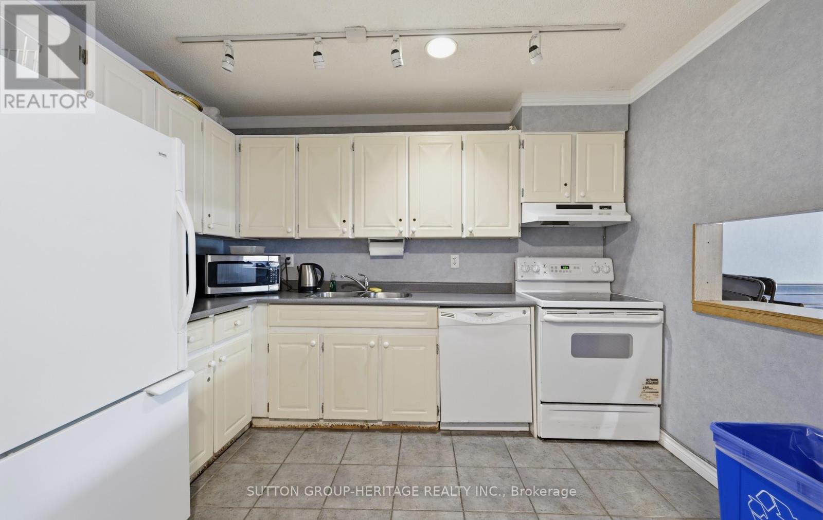 1915 - 121 Ling Road, Toronto, Ontario  M1E 4Y2 - Photo 25 - E13237318