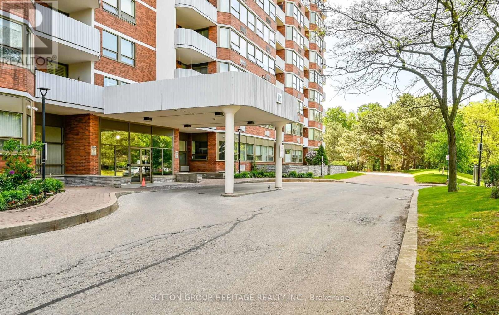 1915 - 121 Ling Road, Toronto, Ontario  M1E 4Y2 - Photo 3 - E13237318
