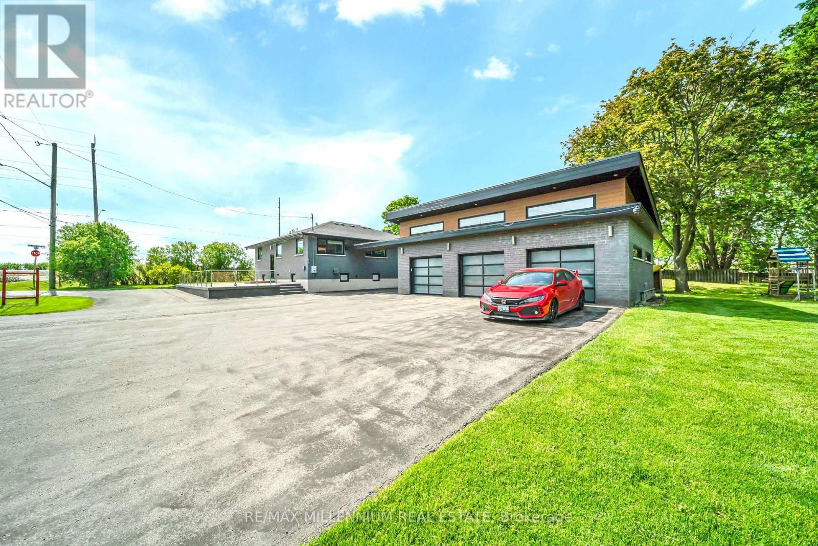 31 Old Lake Ridge Road, Whitby, Ontario  L1P 1K1 - Photo 7 - E13237366