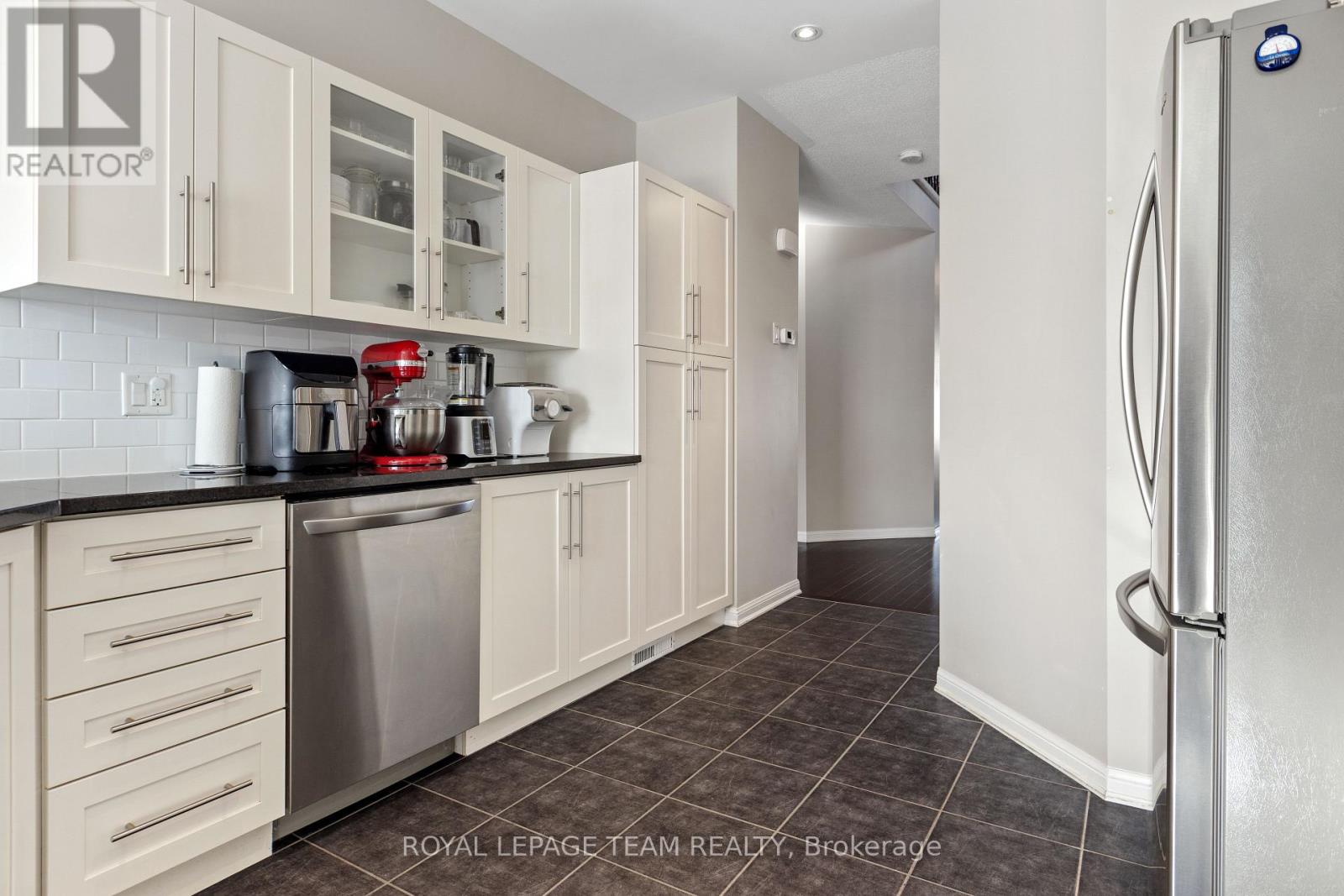 212 Huntsville Drive, Ottawa, Ontario K2T 0C6 - Photo 30 - X13236466
