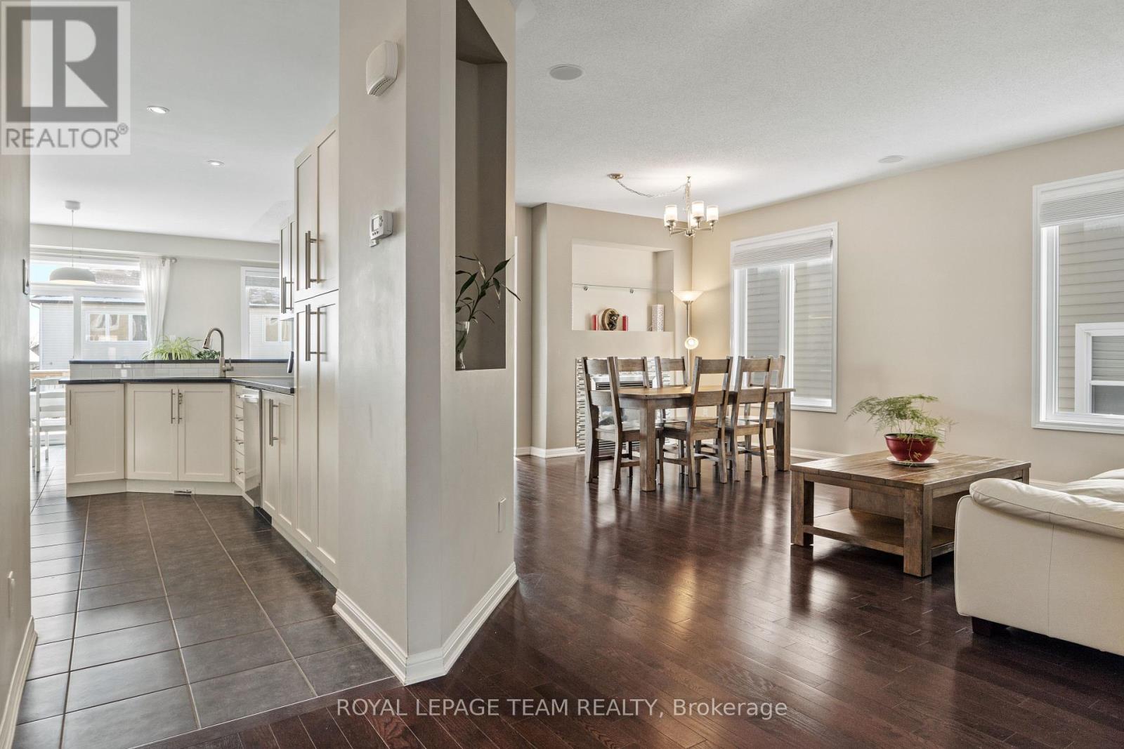 212 Huntsville Drive, Ottawa, Ontario K2T 0C6 - Photo 9 - X13236466