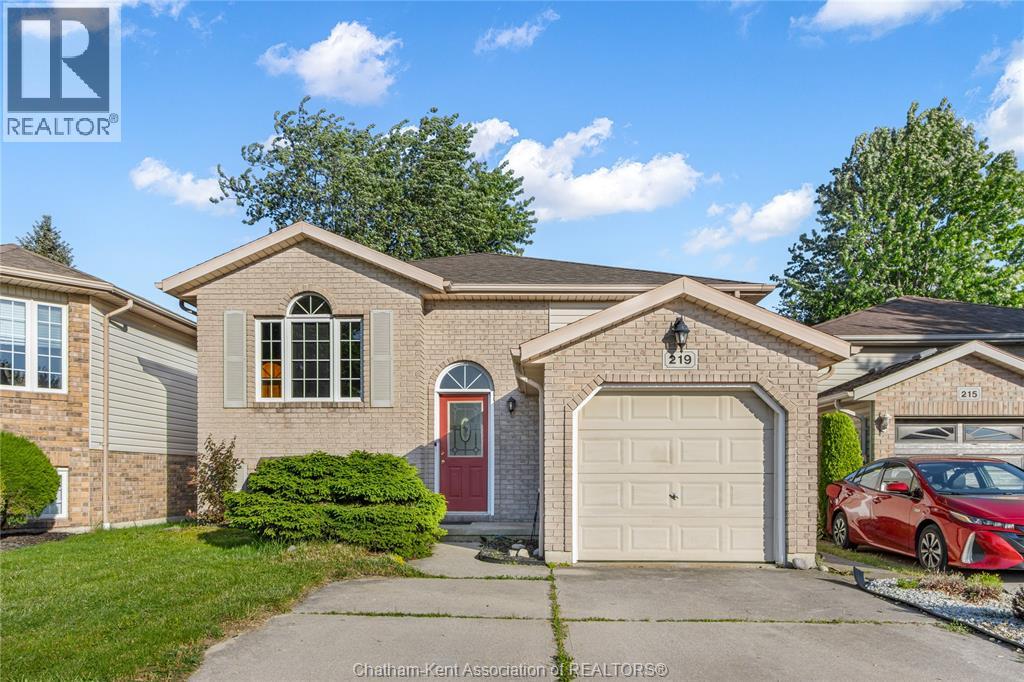 219 GREENFIELD LANE, Chatham, Ontario