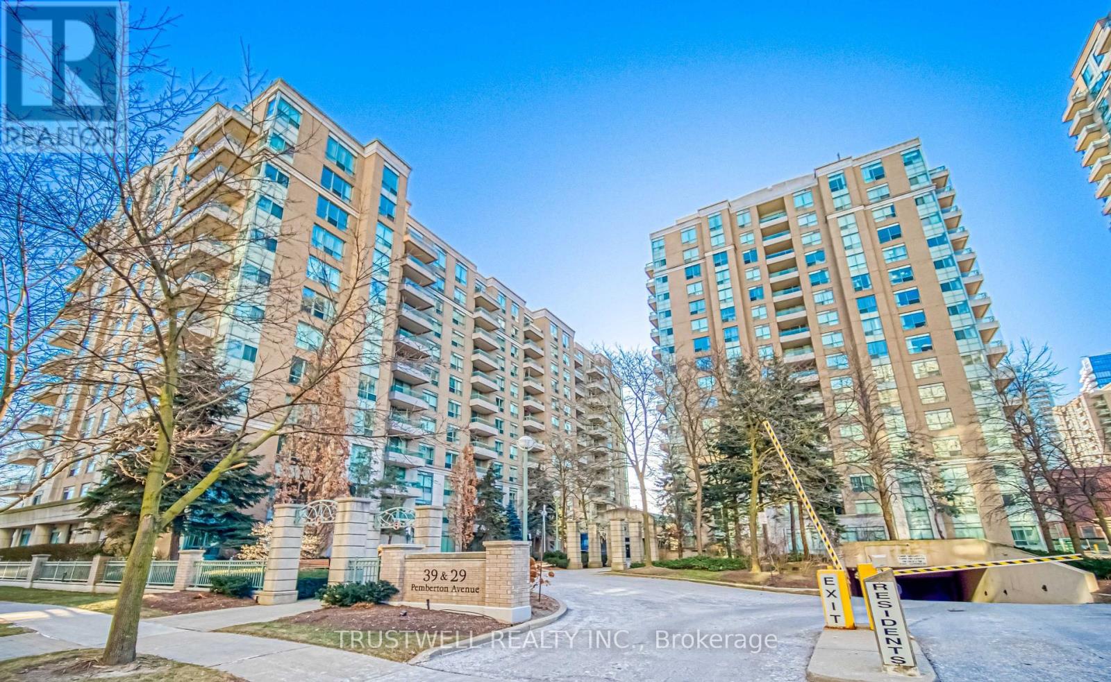 401 - 39 Pemberton Avenue, Toronto, Ontario  M2M 4L6 - Photo 2 - C13237152
