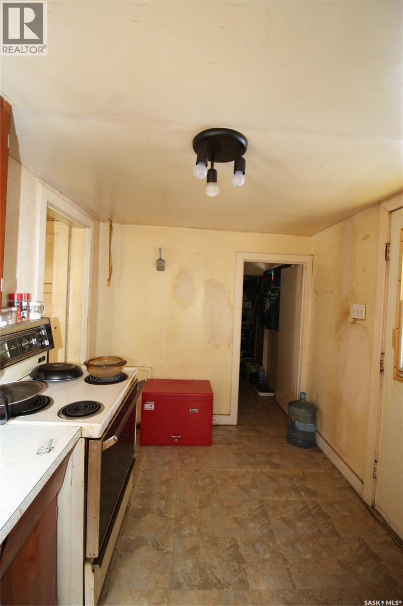 476 3rd Street E, Shaunavon, Saskatchewan  S0N 2M0 - Photo 8 - SK038202