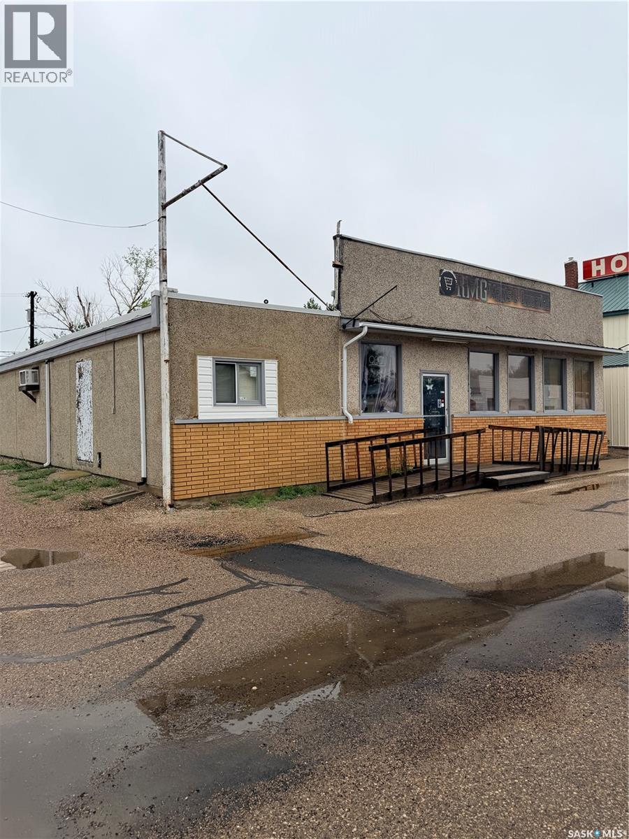 406 Martin Street, Burstall, Saskatchewan  S0N 0H0 - Photo 3 - SK037896