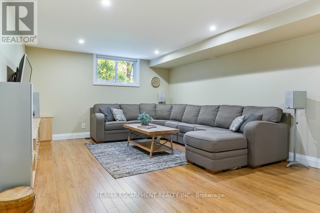 1055 Welwyn Drive, Mississauga, Ontario  L5J 3J2 - Photo 25 - W13237222