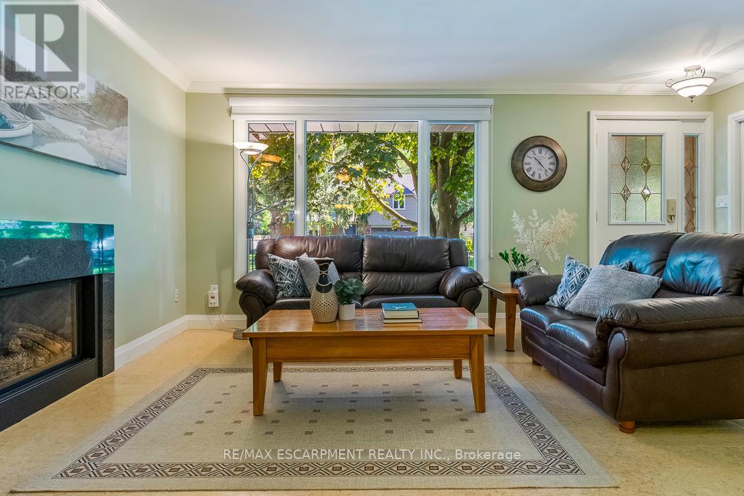 1055 Welwyn Drive, Mississauga, Ontario  L5J 3J2 - Photo 6 - W13237222