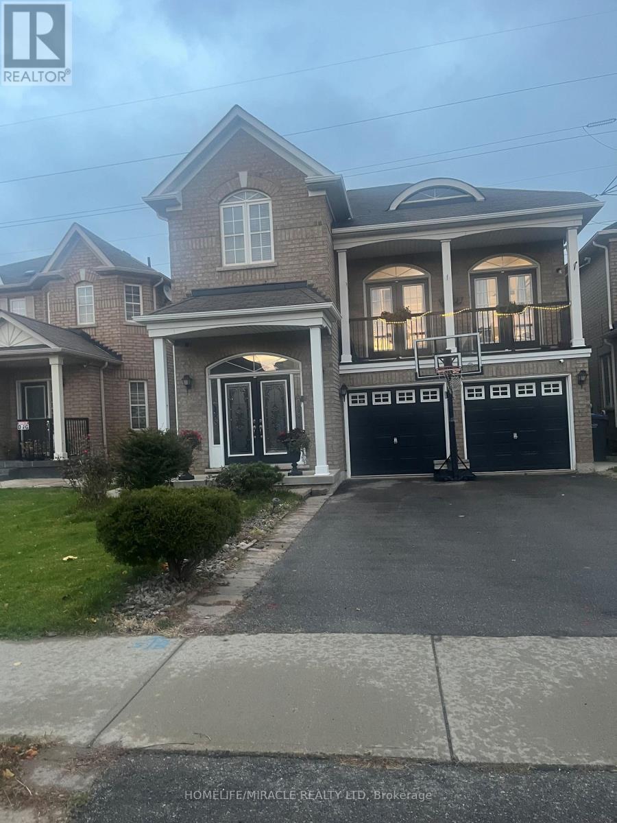 23 Roundstone Drive, Brampton, Ontario  L6X 0K7 - Photo 1 - W13237248