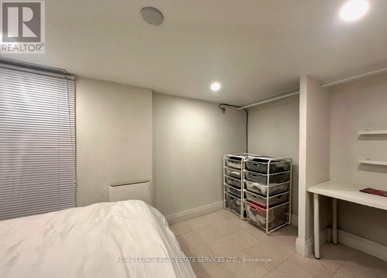 Lower - 1399 Lansdowne Avenue, Toronto, Ontario  M6H 3Z9 - Photo 3 - W13237286