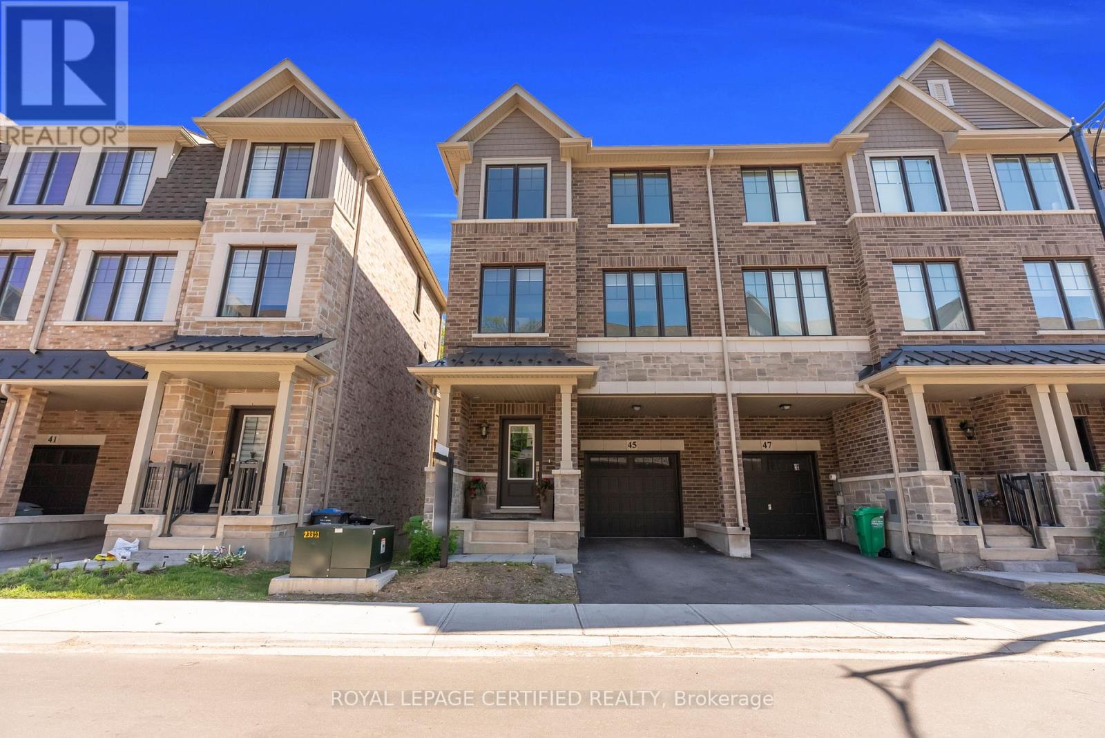 45 Folcroft Street, Brampton, Ontario  L6Y 6L3 - Photo 5 - W13237320
