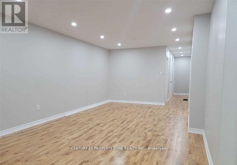 25 Albion Crescent, Brampton, Ontario  L6T 1L3 - Photo 3 - W13237360