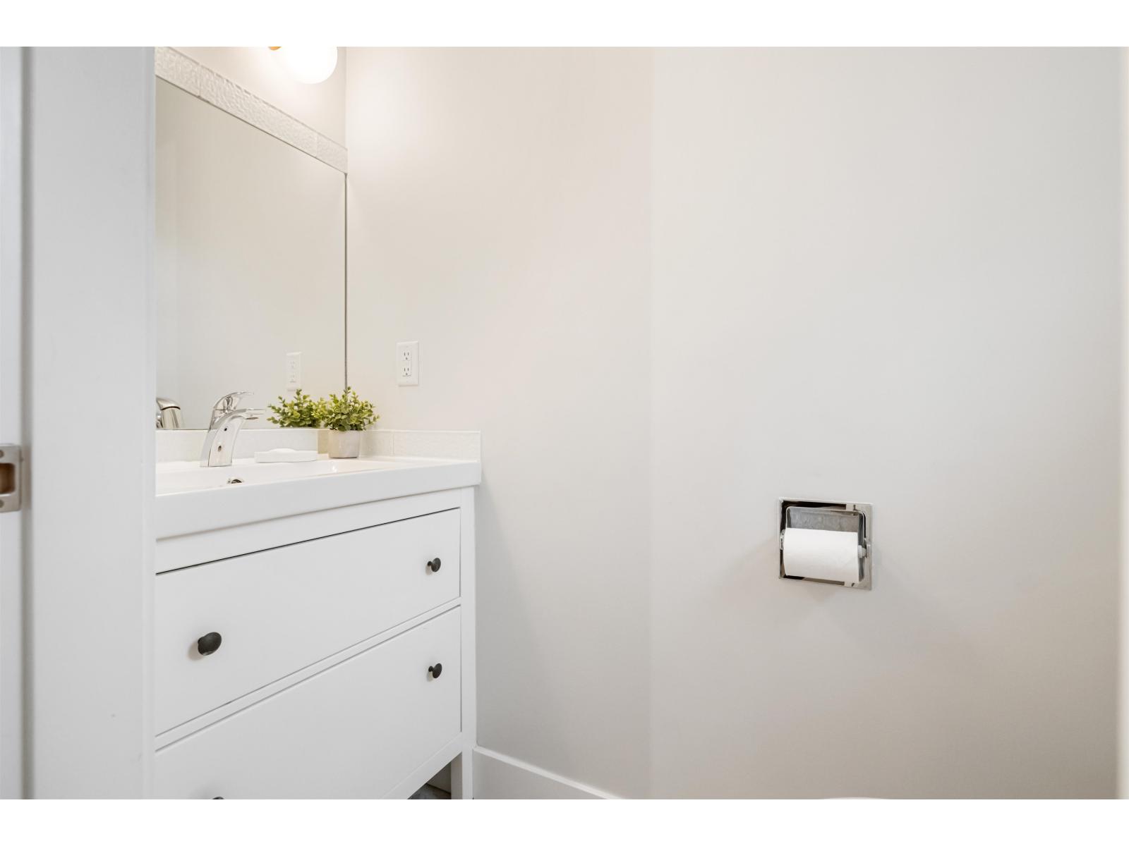 5802 Angus Place, Surrey, British Columbia  V3S 4W5 - Photo 12 - R3131227