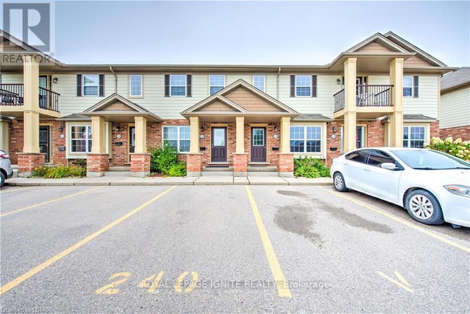 240 - 3320 Meadowgate Boulevard, London South, Ontario  N6M 0B2 - Photo 2 - X13237216