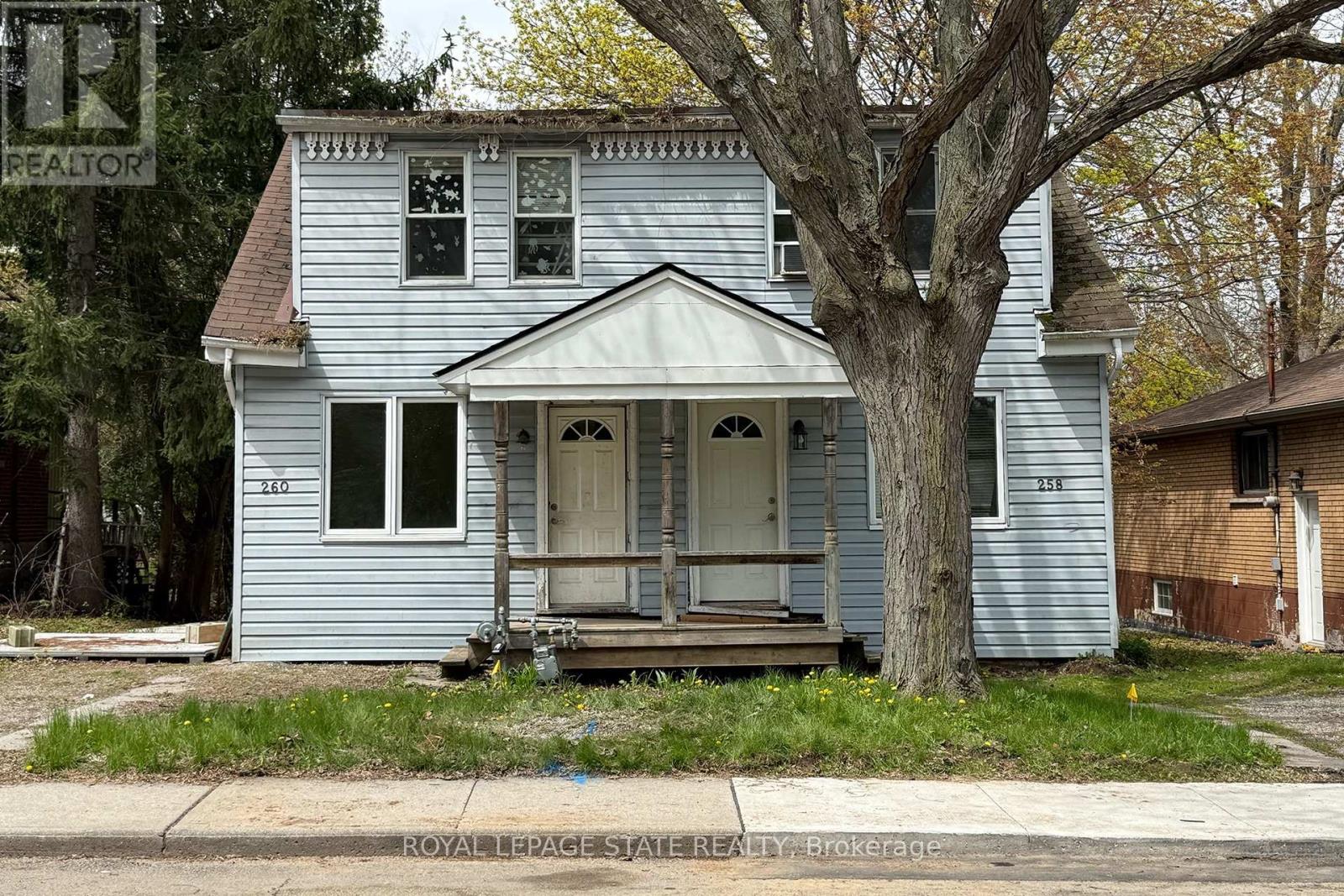 260 EMERSON STREET, Hamilton, Ontario