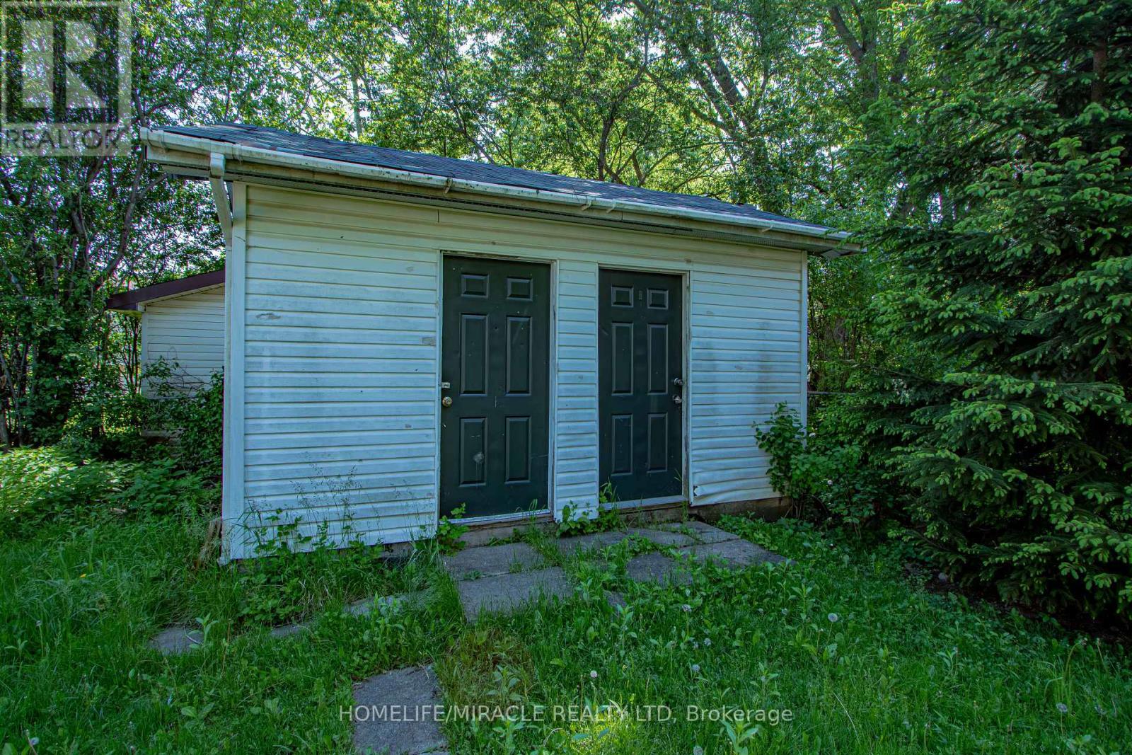 1100 Blanchard Road, London North, Ontario  N6G 4A2 - Photo 33 - X13237354