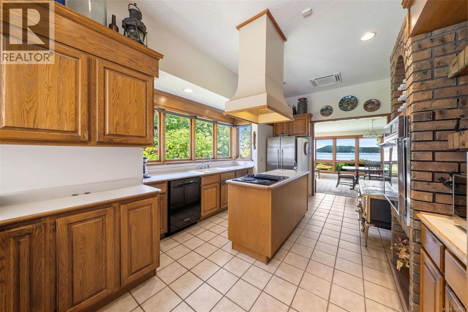 101 Church Bay Rd, Saturna Island, British Columbia  V0N 2Y0 - Photo 13 - 1038077