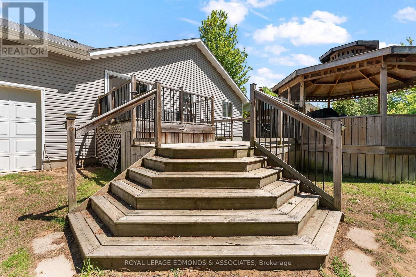 89 Spruce Street, Petawawa, Ontario  K8H 3H7 - Photo 32 - X13237430
